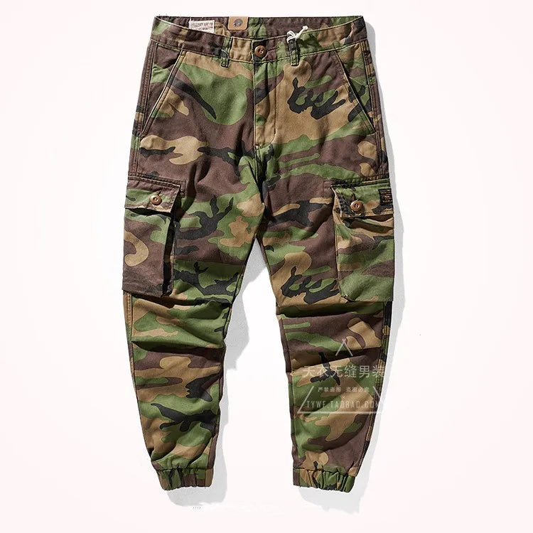 Military-style cropped trousers