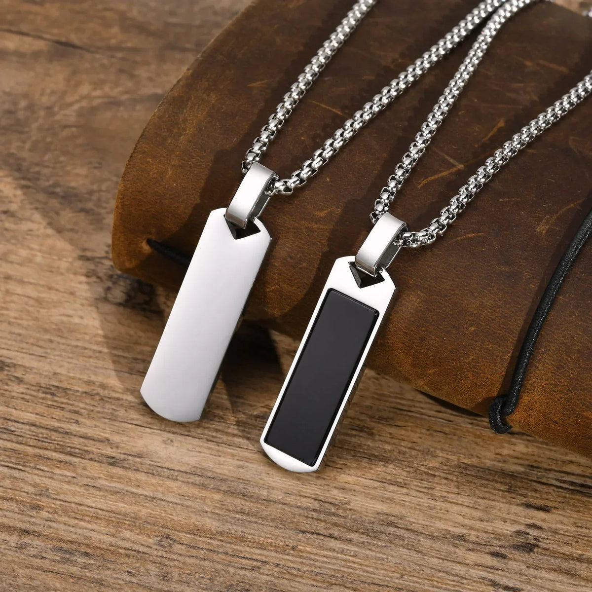 Collier plaque militaire noir - Surplus militaire