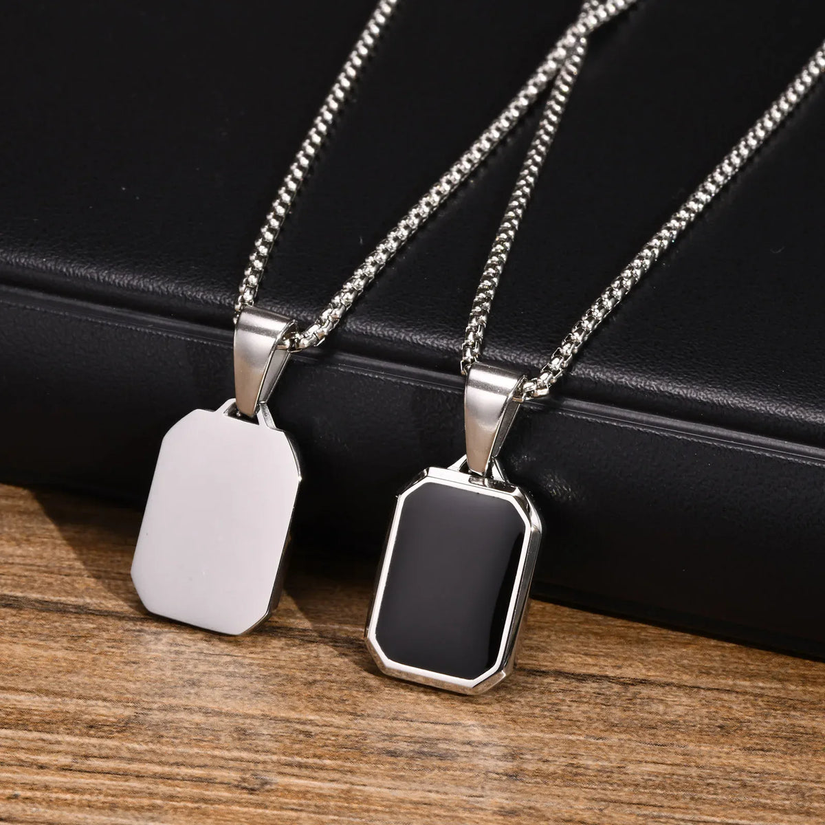 Collier plaque militaire noir - Surplus militaire